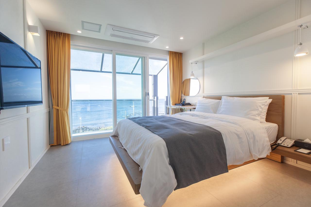 Rich Hotel Jeju Exterior photo